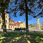 Palac W Rymaniu Hotel