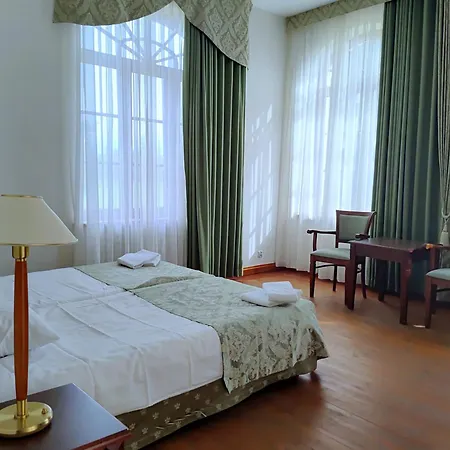 Palac W Rymaniu Hotel