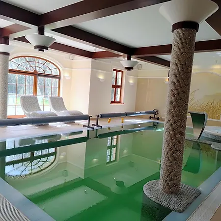 Palac W Rymaniu Hotel Rymań