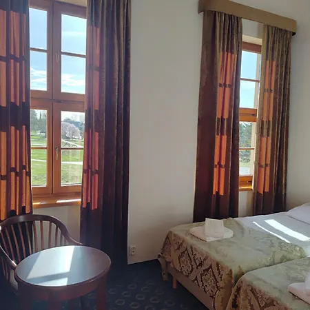 Palac W Rymaniu Hotel 3*