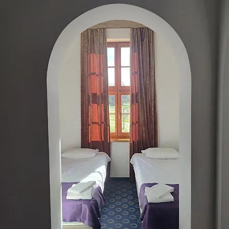 Palac W Rymaniu Hotel Ryman