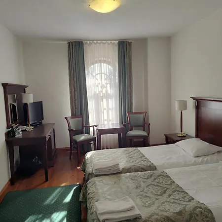 Hotel Palac W Rymaniu 3*
