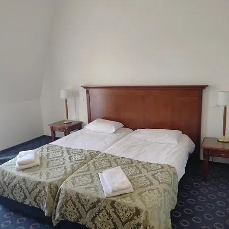 Palac W Rymaniu 3* Rymań