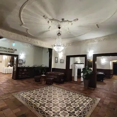 Palac W Rymaniu 3* Rymań
