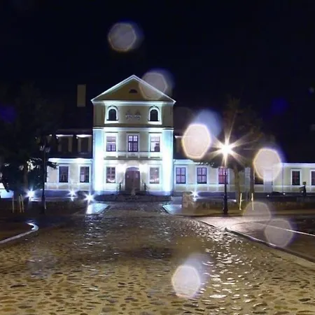 Palac W Rymaniu Otel