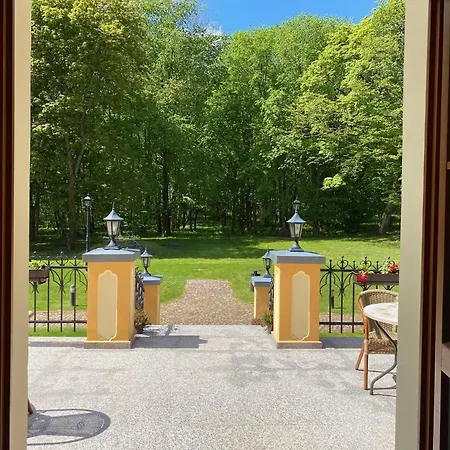 Palac W Rymaniu 3* Rymań