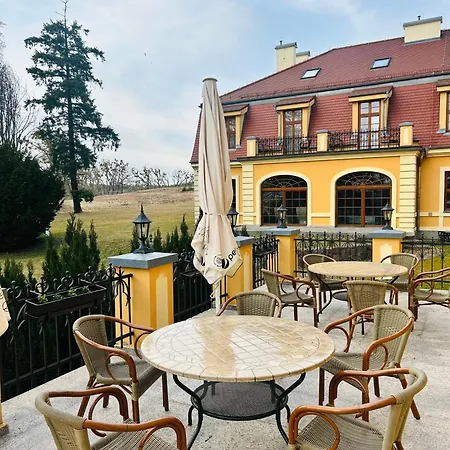 Palac W Rymaniu 3* Rymań