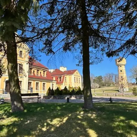 Palac W Rymaniu Ξενοδοχείο