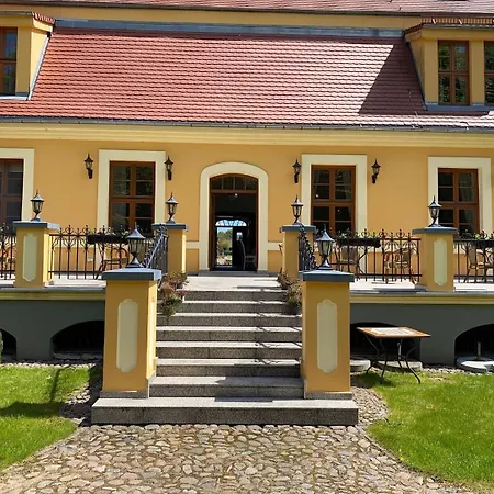 Palac W Rymaniu 3* Rymań