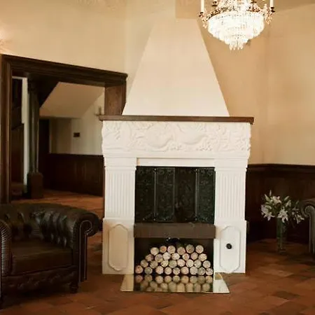 Palac W Rymaniu 3* Rymań