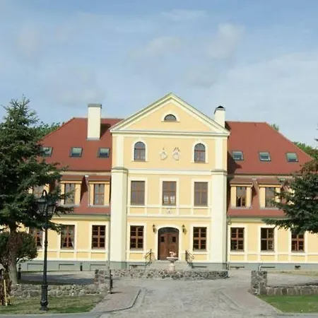 Palac W Rymaniu Hotel 3*