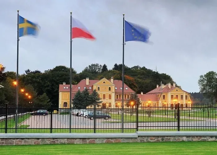 Palac W Rymaniu Hotel 3*