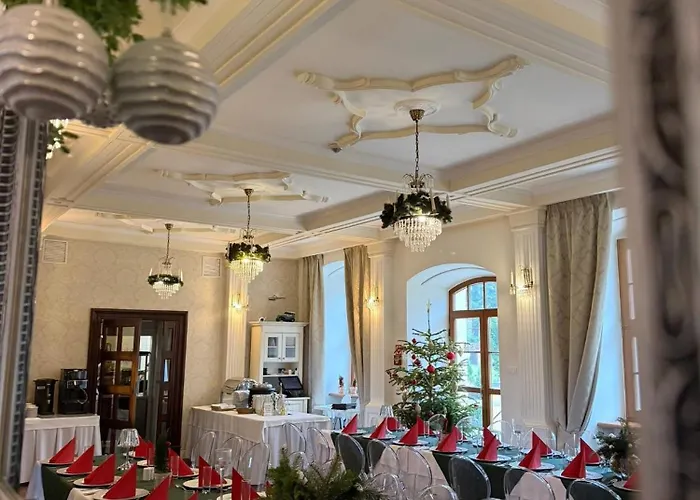 Palac W Rymaniu Ξενοδοχείο Rymań