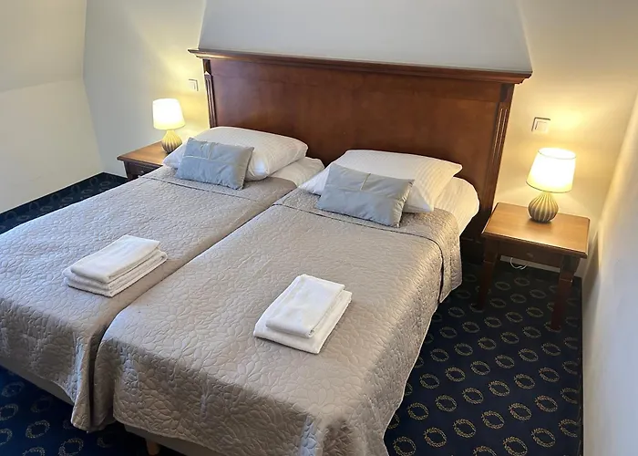 Palac W Rymaniu Hotel